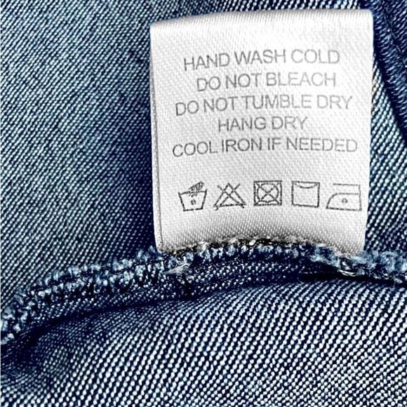 Privacy Please Denim Sweetheart Button Down Crop Top - Picture 9 of 9